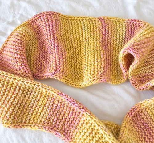 Kleines handgestricktes